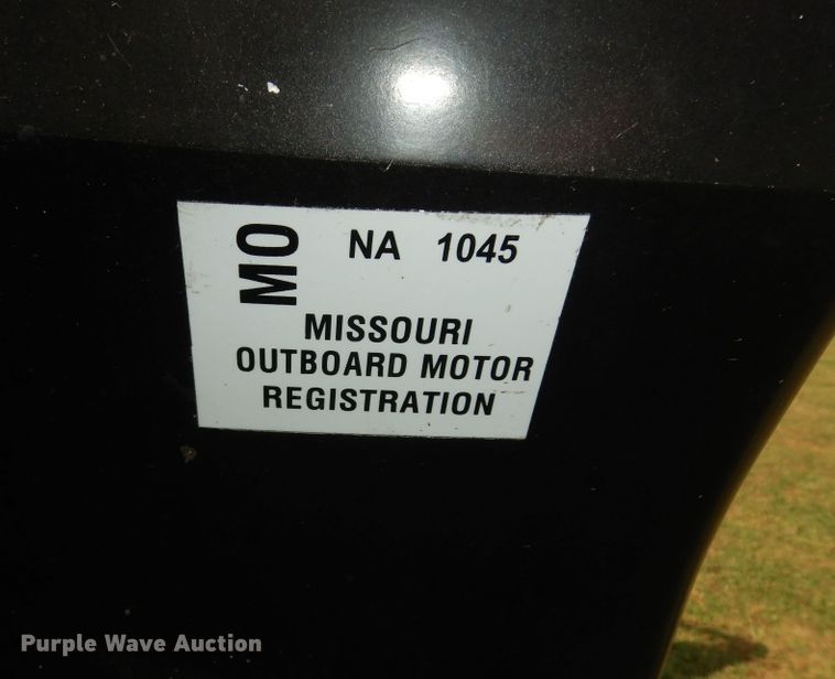 image for item KS9751 1997 Landau Bandit 16  boat