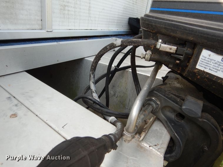 image for item KS9751 1997 Landau Bandit 16  boat