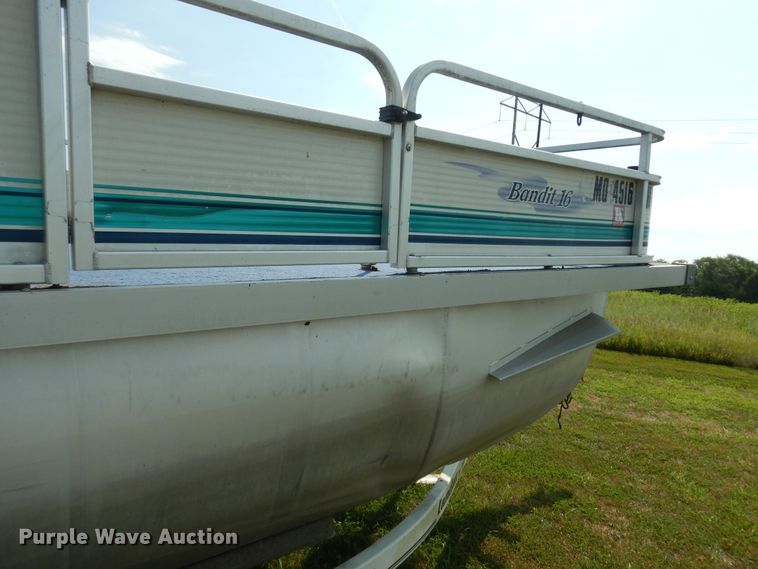 image for item KS9751 1997 Landau Bandit 16  boat