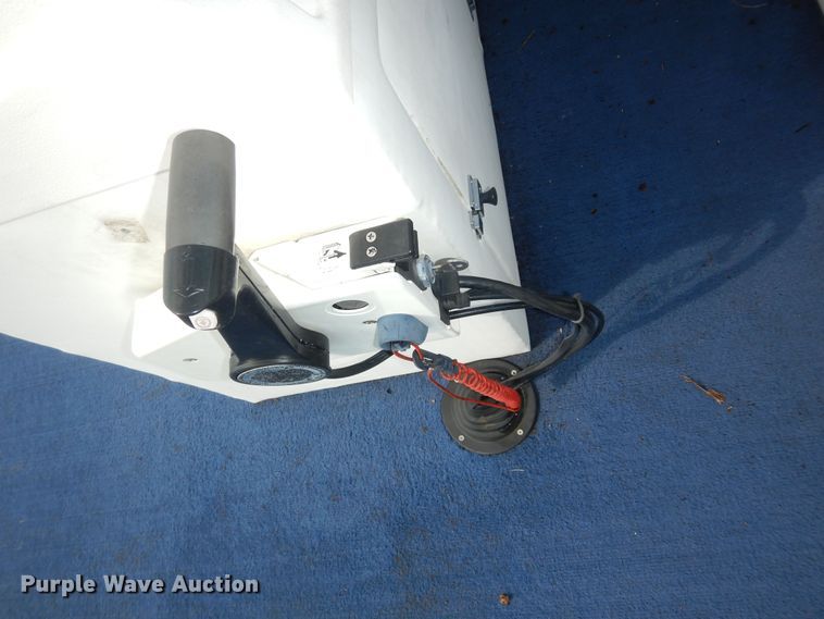 image for item KS9751 1997 Landau Bandit 16  boat