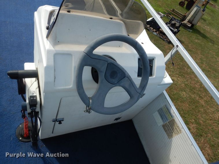 image for item KS9751 1997 Landau Bandit 16  boat