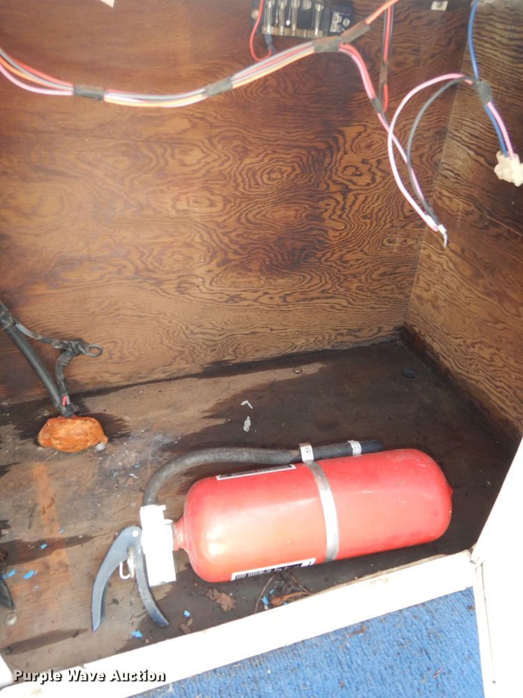 image for item KS9751 1997 Landau Bandit 16  boat