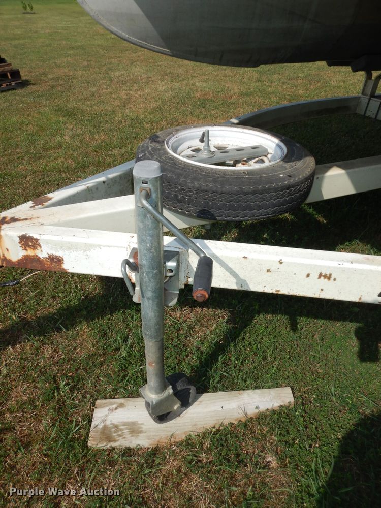 image for item KS9751 1997 Landau Bandit 16  boat