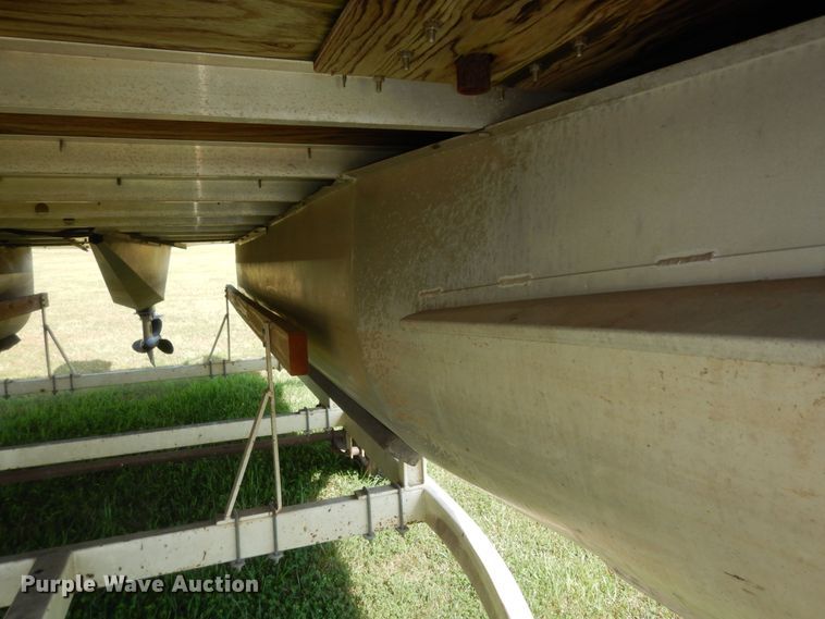 image for item KS9751 1997 Landau Bandit 16  boat