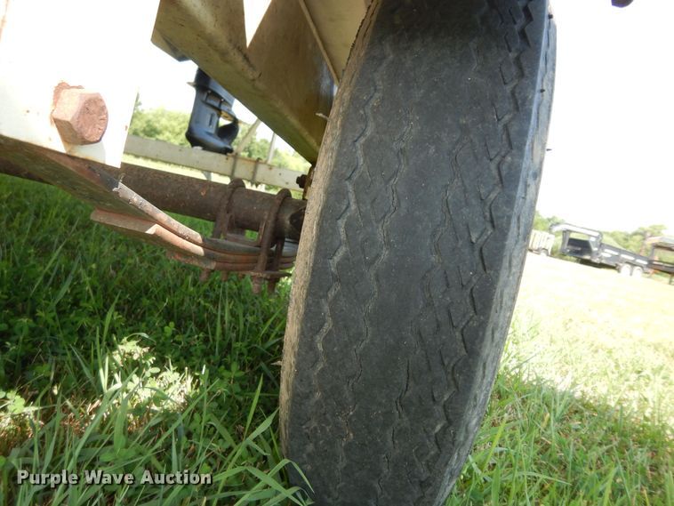 image for item KS9751 1997 Landau Bandit 16  boat