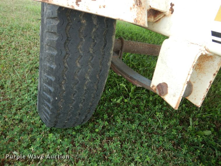 image for item KS9751 1997 Landau Bandit 16  boat