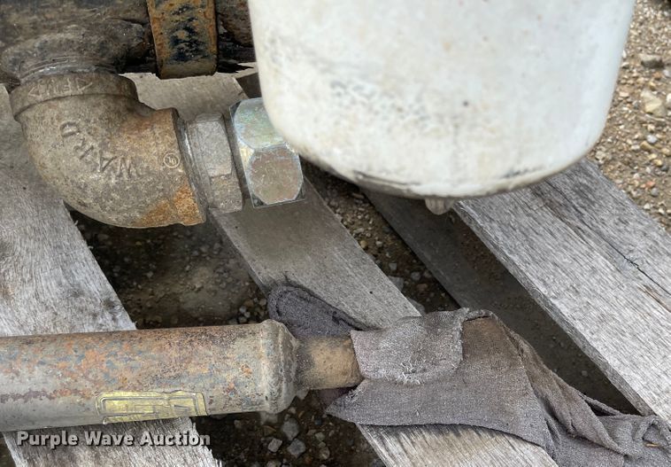 image for item LF9153 Boss  air compressor