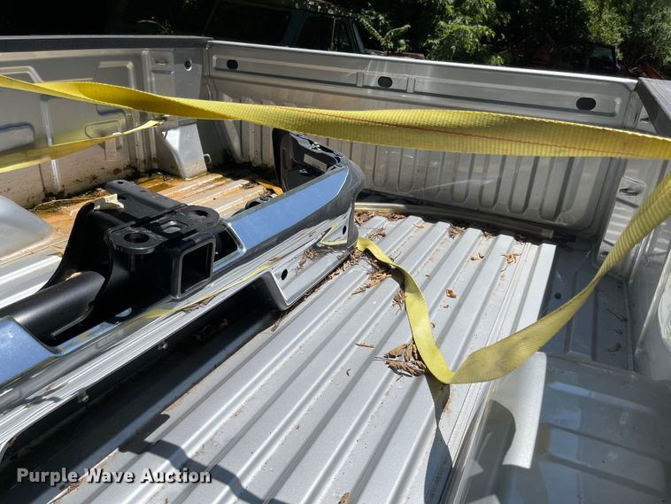 image for item LF9174 2021 Chevrolet 3500 8' L pickup truck bed