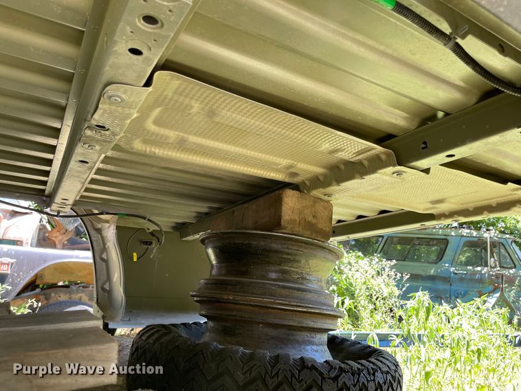 image for item LF9174 2021 Chevrolet 3500 8' L pickup truck bed