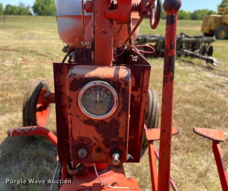 image for item LF9183 Allis Chalmers  tractor