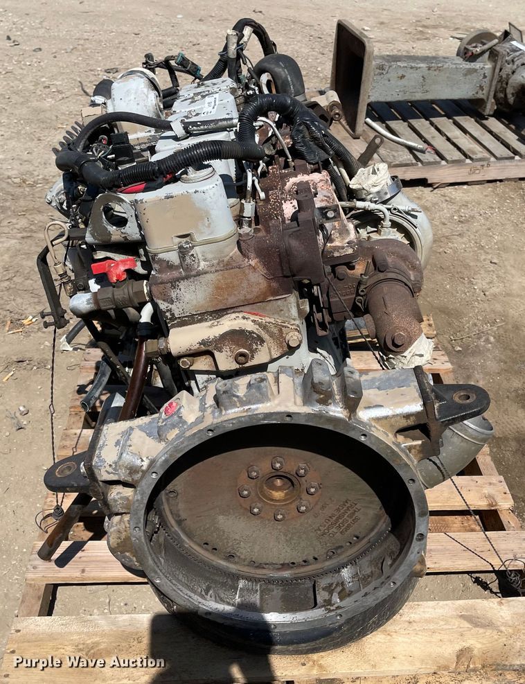 image for item LF9190 Cummins  engine