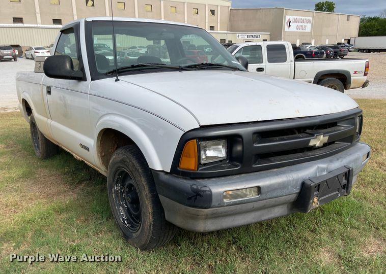 image for item LF9195 1994 Chevrolet S10  pickup truck