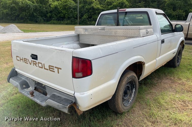 image for item LF9195 1994 Chevrolet S10  pickup truck