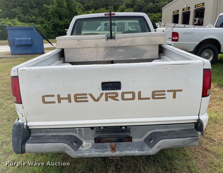 image for item LF9195 1994 Chevrolet S10  pickup truck