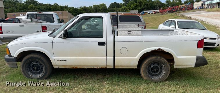 image for item LF9195 1994 Chevrolet S10  pickup truck