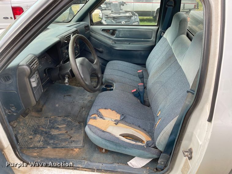 image for item LF9195 1994 Chevrolet S10  pickup truck