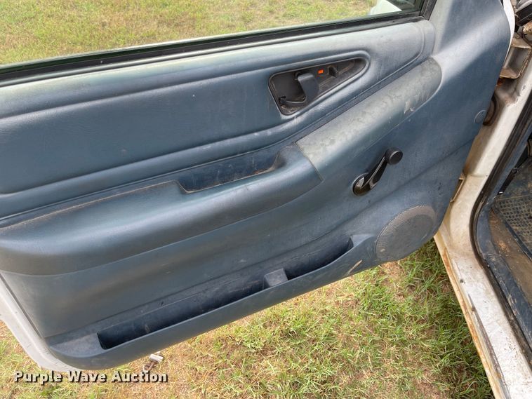 image for item LF9195 1994 Chevrolet S10  pickup truck