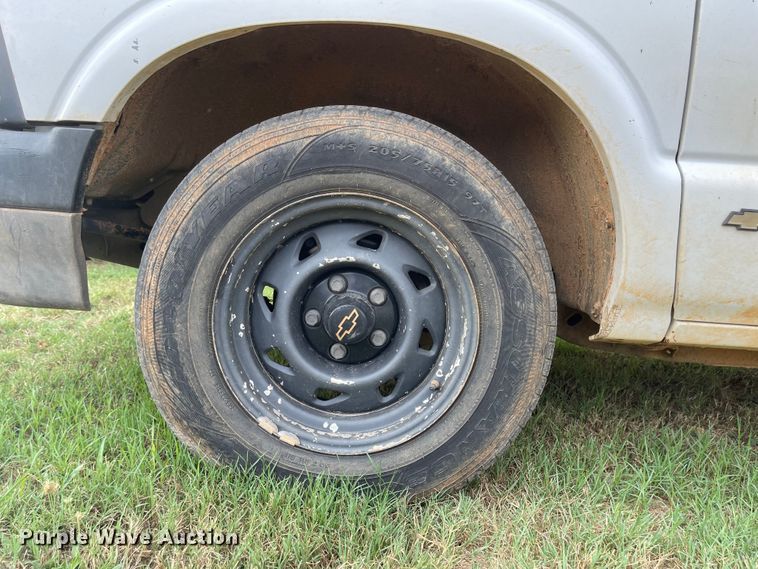 image for item LF9195 1994 Chevrolet S10  pickup truck