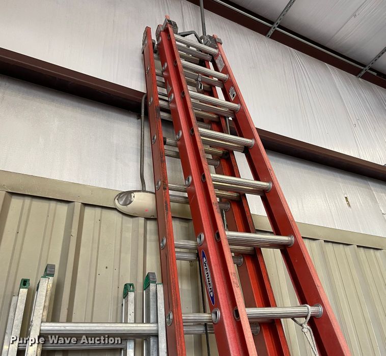 image for item LF9196 (4) extension ladders