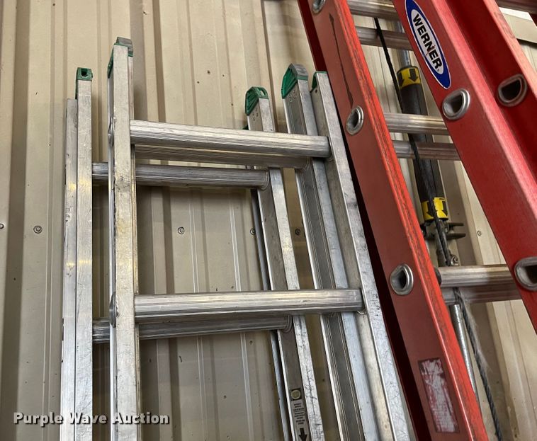 image for item LF9196 (4) extension ladders