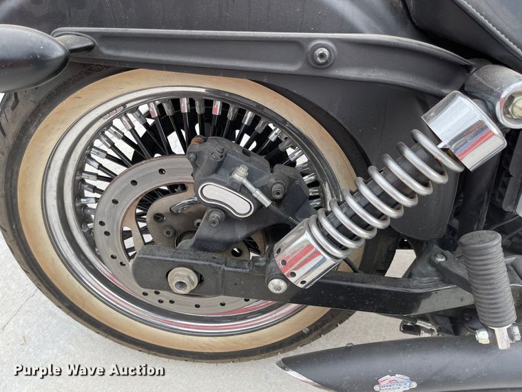 image for item LF9201 2009 Harley Davidson FXDB  motorcycle