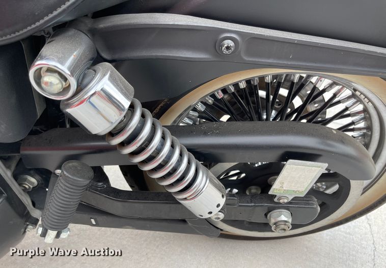 image for item LF9201 2009 Harley Davidson FXDB  motorcycle