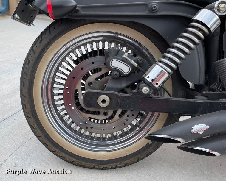 image for item LF9201 2009 Harley Davidson FXDB  motorcycle