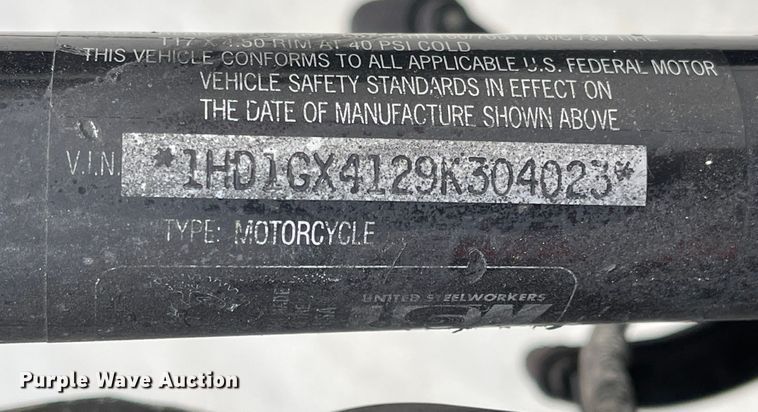 image for item LF9201 2009 Harley Davidson FXDB  motorcycle