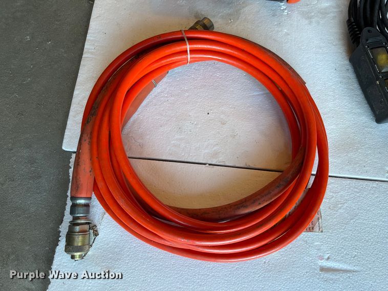 image for item LF9209 Burndy  crimper