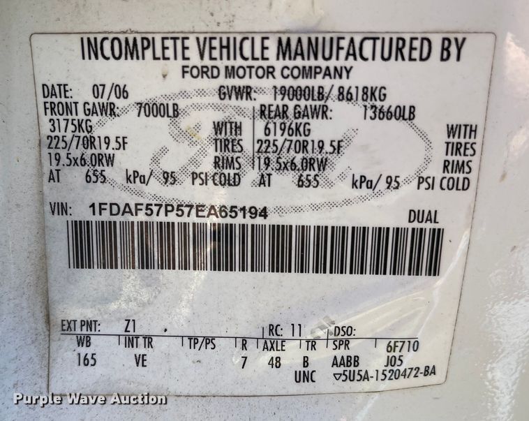 image for item LF9214 2007 Ford F550 Super Duty XL  utility / service truck