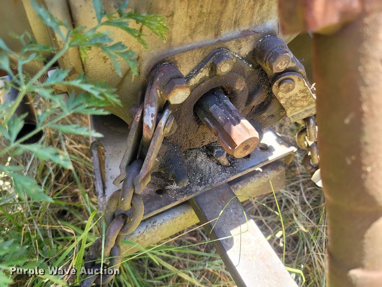 image for item LF9215 Massey Ferguson 135  tractor