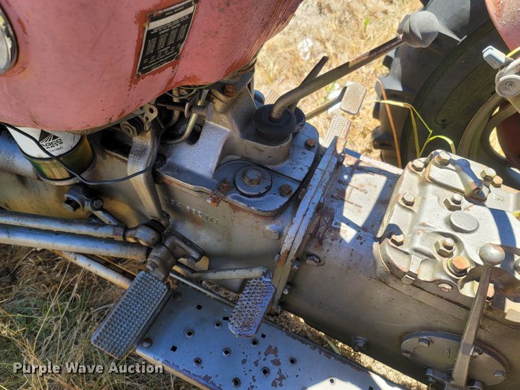 image for item LF9215 Massey Ferguson 135  tractor