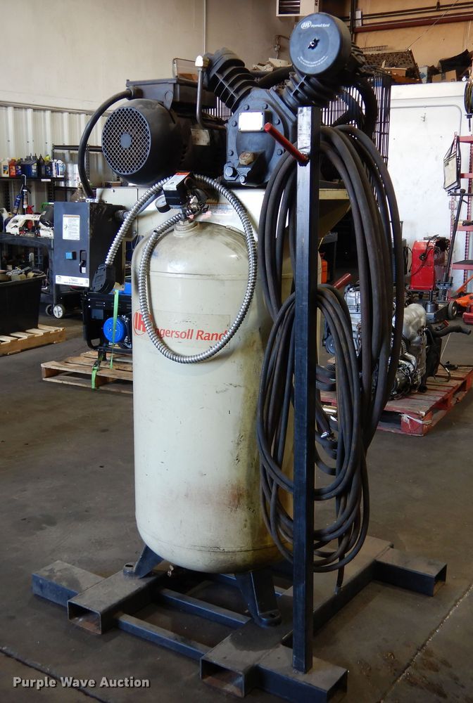 image for item LT9862 Ingersoll Rand 2475  air compressor