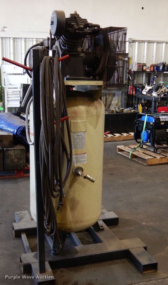 image for item LT9862 Ingersoll Rand 2475  air compressor
