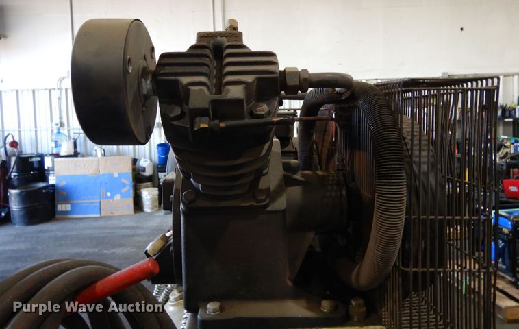 image for item LT9862 Ingersoll Rand 2475  air compressor