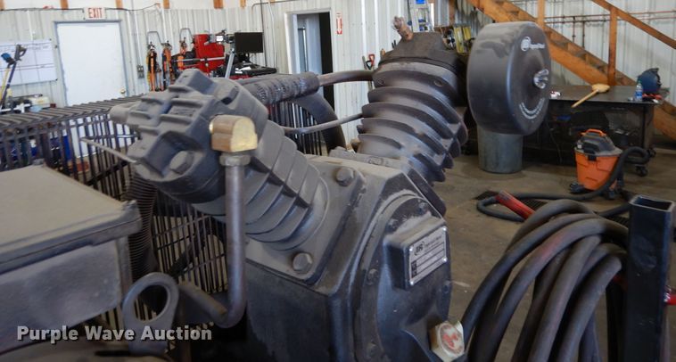 image for item LT9862 Ingersoll Rand 2475  air compressor