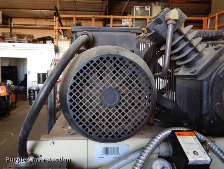 image for item LT9862 Ingersoll Rand 2475  air compressor