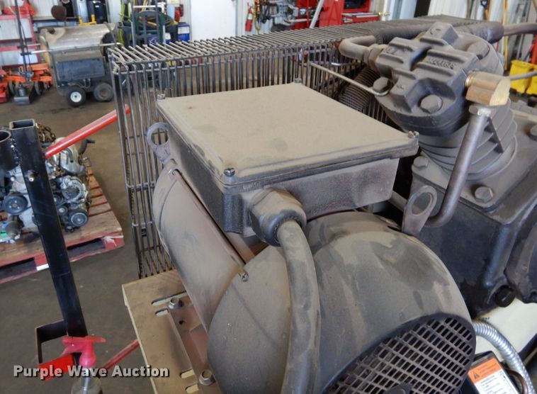 image for item LT9862 Ingersoll Rand 2475  air compressor