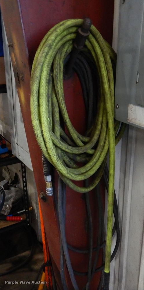 image for item LT9862 Ingersoll Rand 2475  air compressor