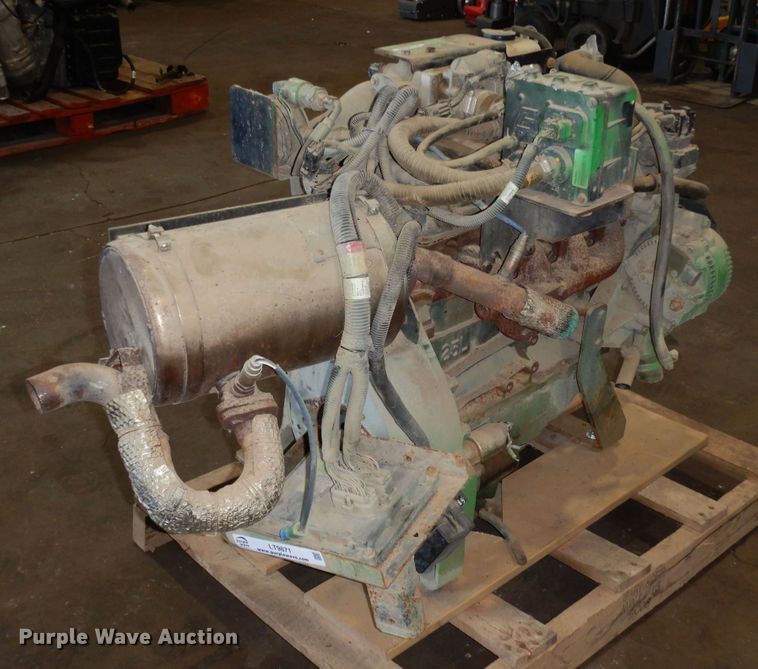 image for item LT9871 2005 Ford LRG425  engine