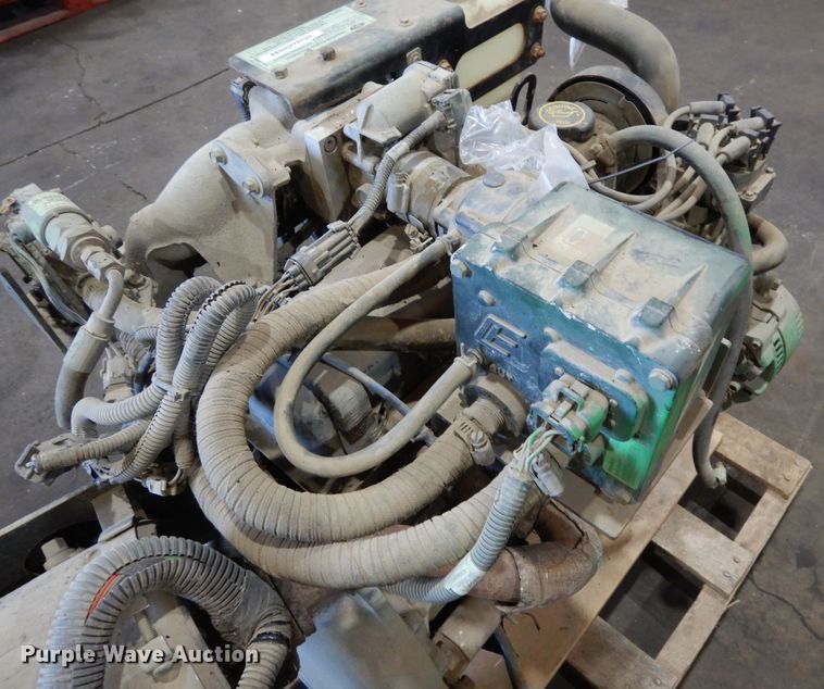 image for item LT9871 2005 Ford LRG425  engine