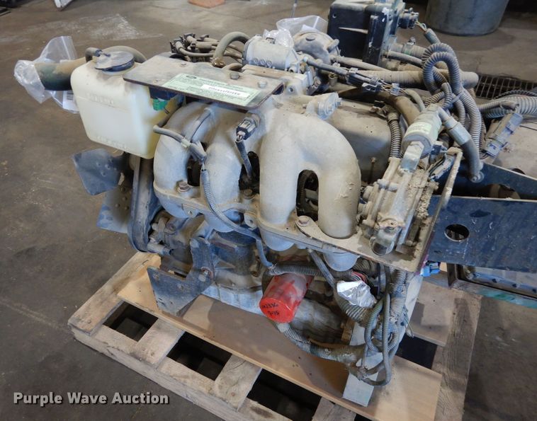 image for item LT9871 2005 Ford LRG425  engine