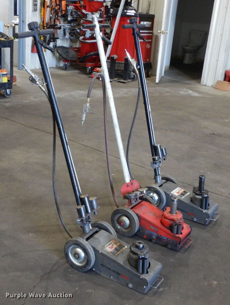 image for item LT9883 (3) floor jacks