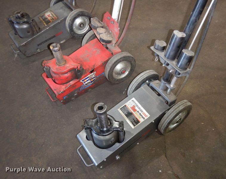 image for item LT9883 (3) floor jacks