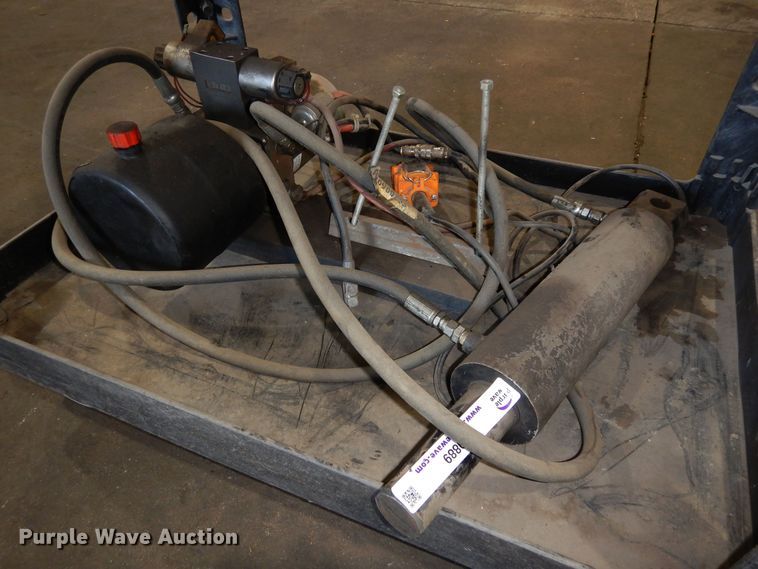 image for item LT9889 (2) porta-power