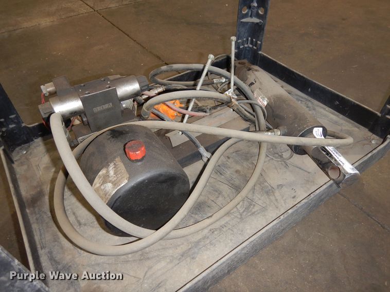 image for item LT9889 (2) porta-power