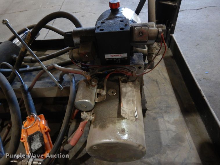 image for item LT9889 (2) porta-power