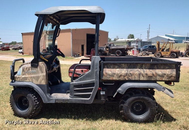 image for item LU9183 Kubota RTV 900  utility vehicle