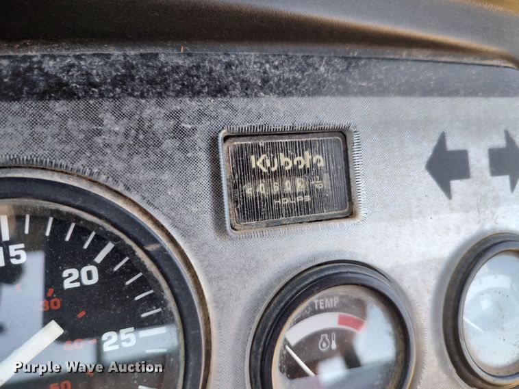 image for item LU9183 Kubota RTV 900  utility vehicle