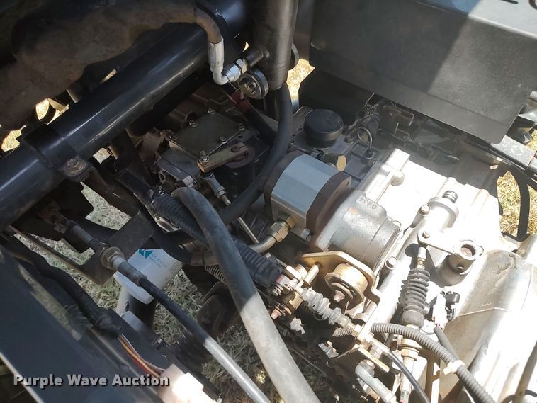 image for item LU9183 Kubota RTV 900  utility vehicle